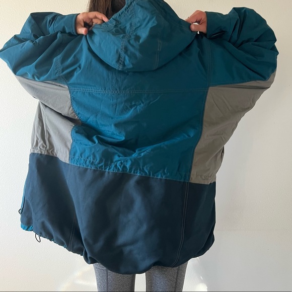 Retro Sherpa Lined Teal and Grey Mens Columbia Parka Jacket - Picture 3 of 10